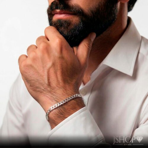 pulsera cubana 4mm de plata puesta en modelo