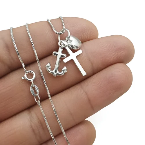 Dije Tres Gracias en plata 925 con cadena, cruz, corazón y ancla.