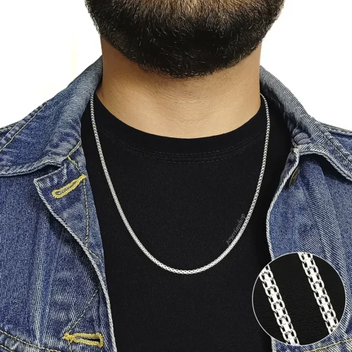 Hombre usando cadena tejido chino en plata 925 italiana de 2mm y 60cm