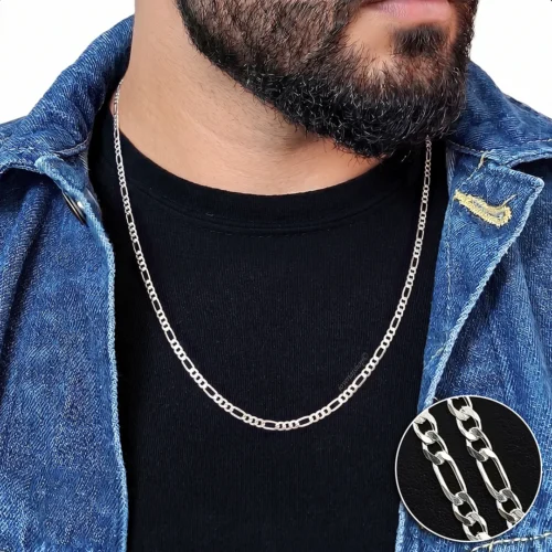Hombre luciendo cadena de plata 925 italiana tejido 3x1 de 4mm y 60cm.