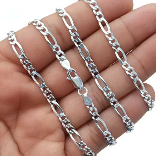 Primer plano de cadena tejido 3x1 en plata 925 italiana 4mm 60cm mostrando el detalle del tejido, acabado y broche italy.